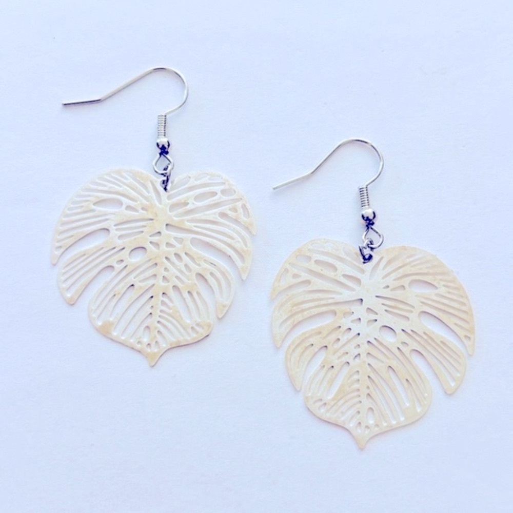 Metallic silver Monstera leaf filigree style earrings, NWT, handmade